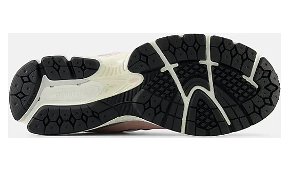 new-balance-2002r M2002RFC
