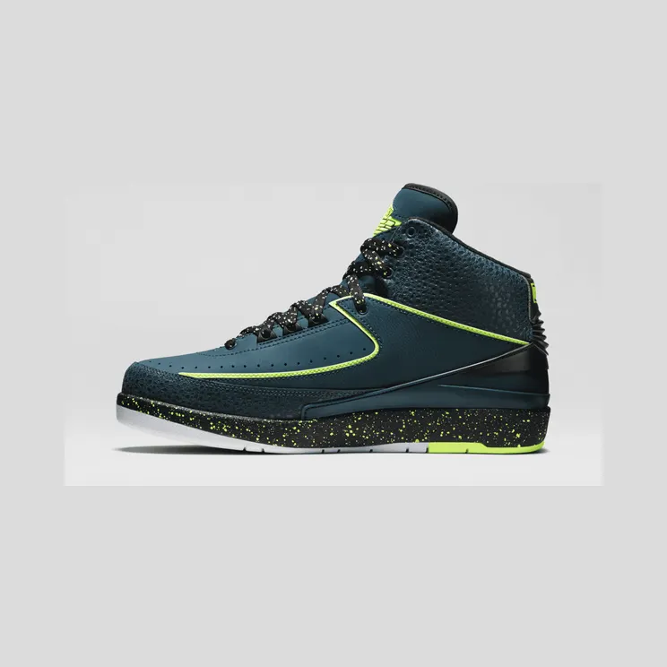 Nikr Air Jordan 2 Retro “Nightshade / Black / Pure Platinum / Volt Ice” (385475-303)