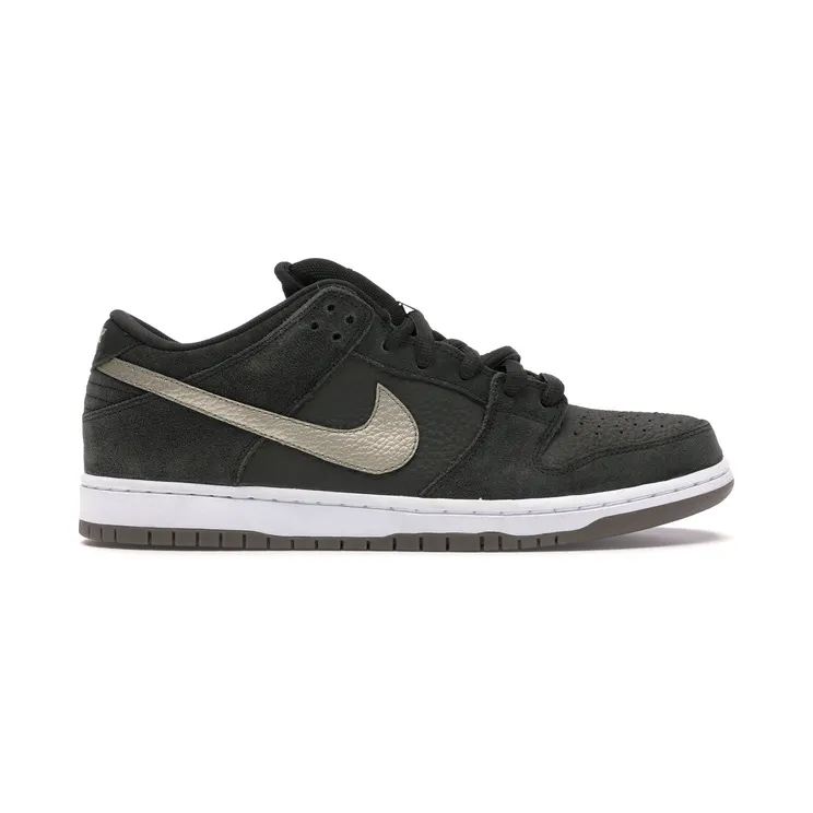 Nike Dunk SB Low Sequoia White Gum