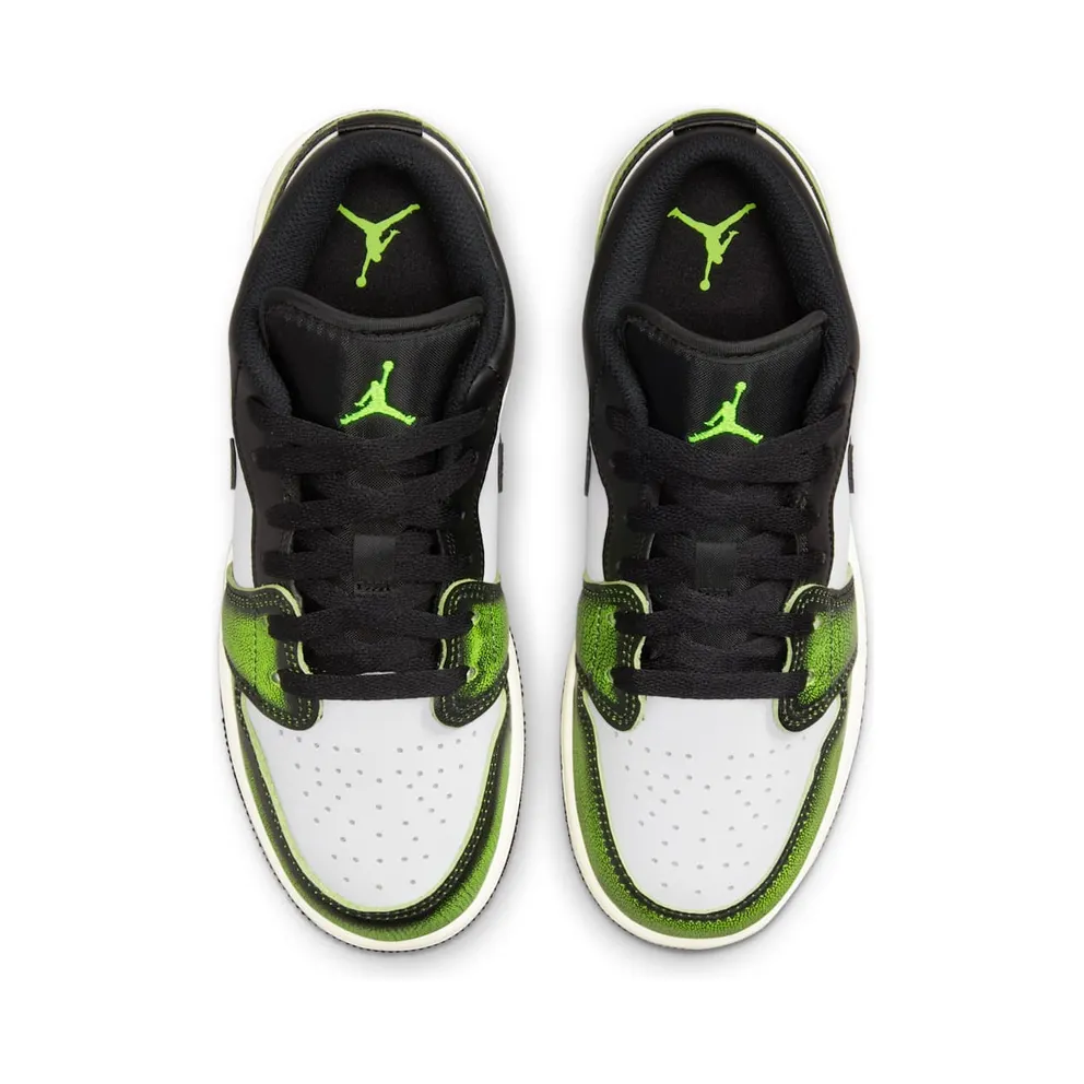 Air Jordan 1 Low SE Older Kids’ Black (DO8244-003)