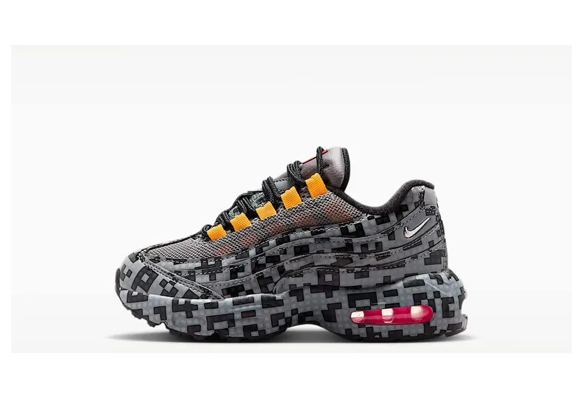 Nike Air Max 95 LEGO Pixel Camo “Smoke Grey / Black / University Gold / Metallic Silver” (IO4800-001)