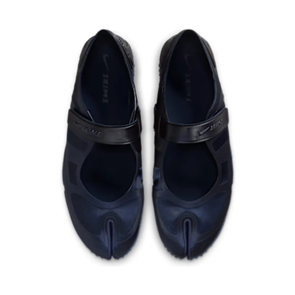Nike NikeSKIMS Rift Satin “Navy / Nskm Obsidian / Obsidian” (IQ7158-400)