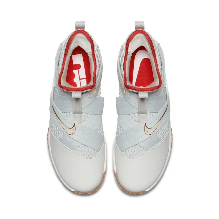 nike-lebron AO2609-002