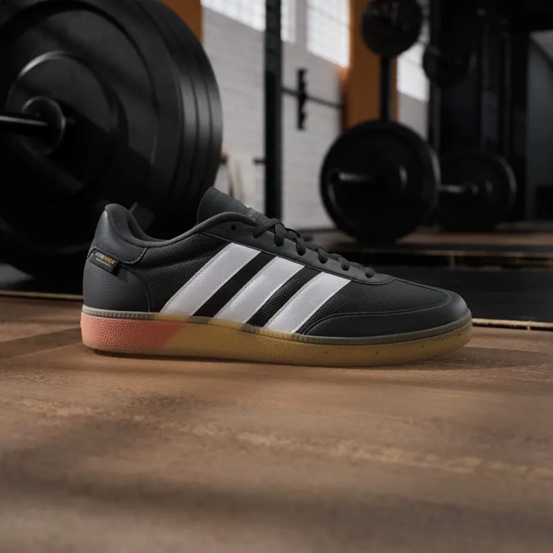 Adidas Training Spezial Core Black / Chalk White / Lucid Red (JS3038)