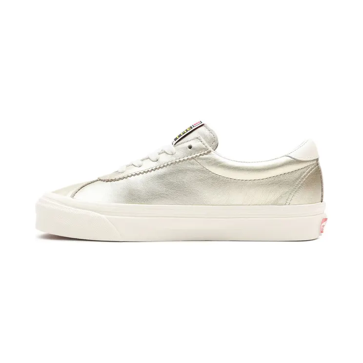 vans-style VN0A3WLQ4ZK