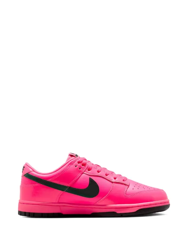 Nike Dunk Low sneakers – Pink (IV2040)