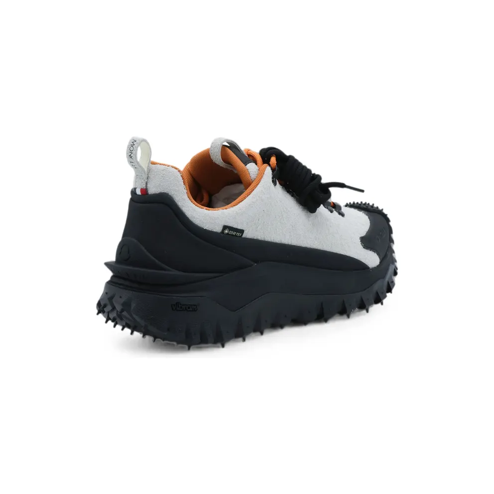 Moncler Trailgrip APEX GTX “White/Black” (M9888 4M000-20 033)