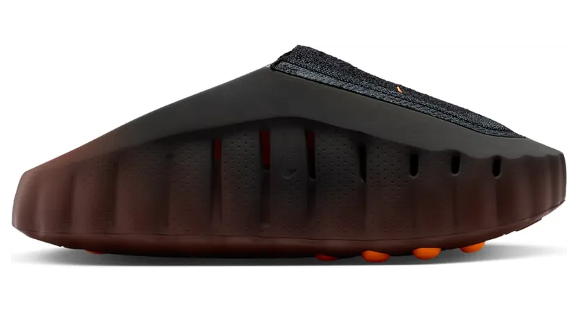 Nike Mind 001 Slide “Bronze Eclipse Total Orange” stylen (4)
