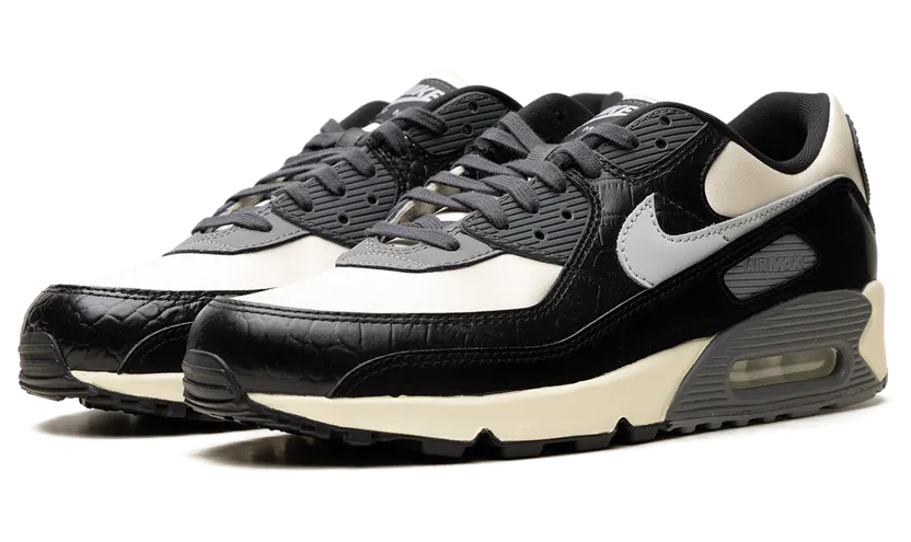 nike-air-max IO4468-100