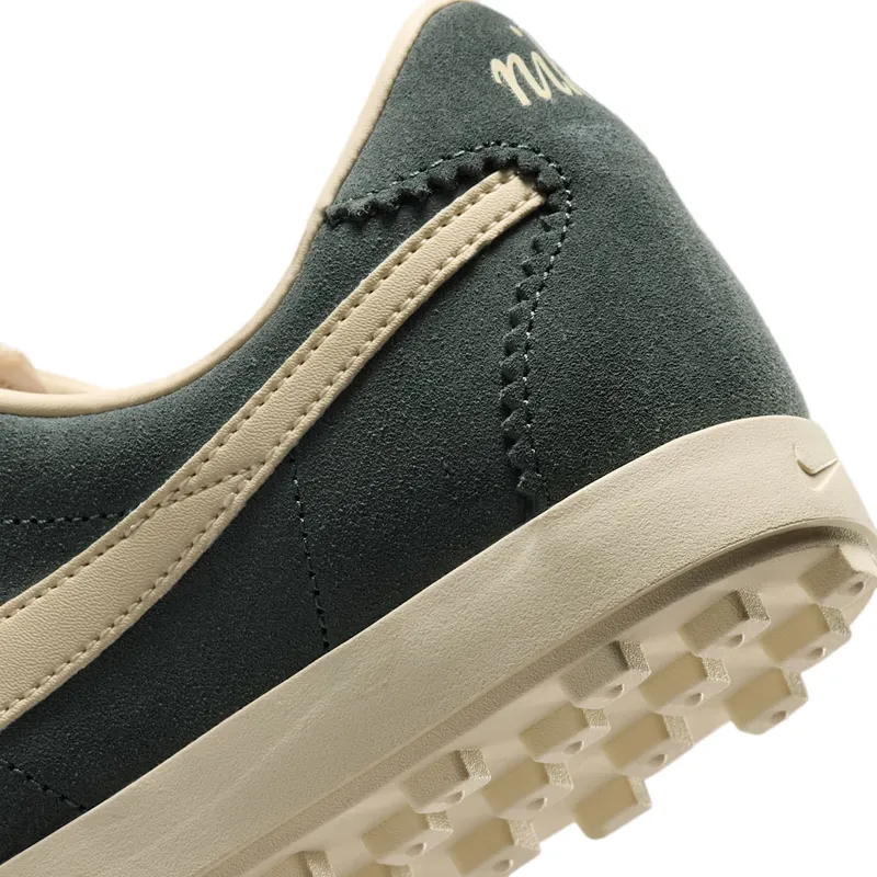 nike-astrograbber IQ7611-301