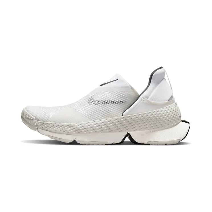 Nike Go FlyEase “Sail / White / Light Bone / Black” (DR5540-101)