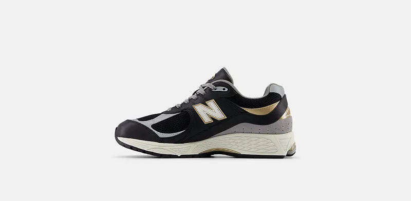 New Balance 2002R Black Sea Salt Gold Metallic (M2002RPO)