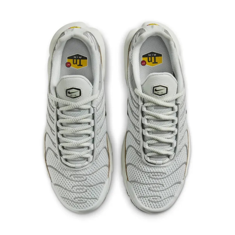 Nike Air Max Plus “Light Silver” (FV8480-002)
