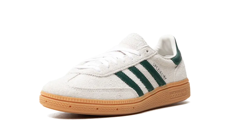 adidas Handball Spezial “Alumina”: zachtgroen en gum voor haar (3)