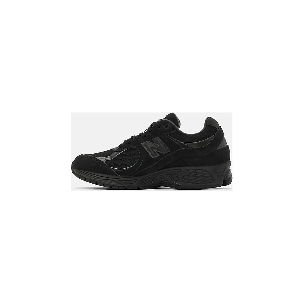 New Balance 2002R “Triple Black Suede” (U2002RBL)
