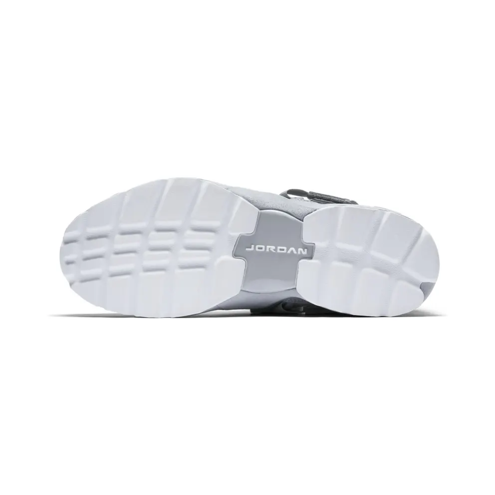 Jordan Trunner LX Wolf Grey Wolf Grey/Wolf Grey-White (897992-003)