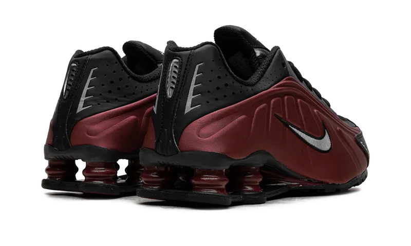 Nike Shox R4 “Black Team Red” (AR3565-009)