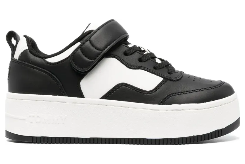 Tommy Hilfiger Tommy Jeans mit dicker Sohle “Black” (EN0EN02210)