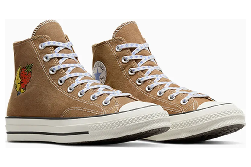 converse-chuck-taylor-all-star A06516C