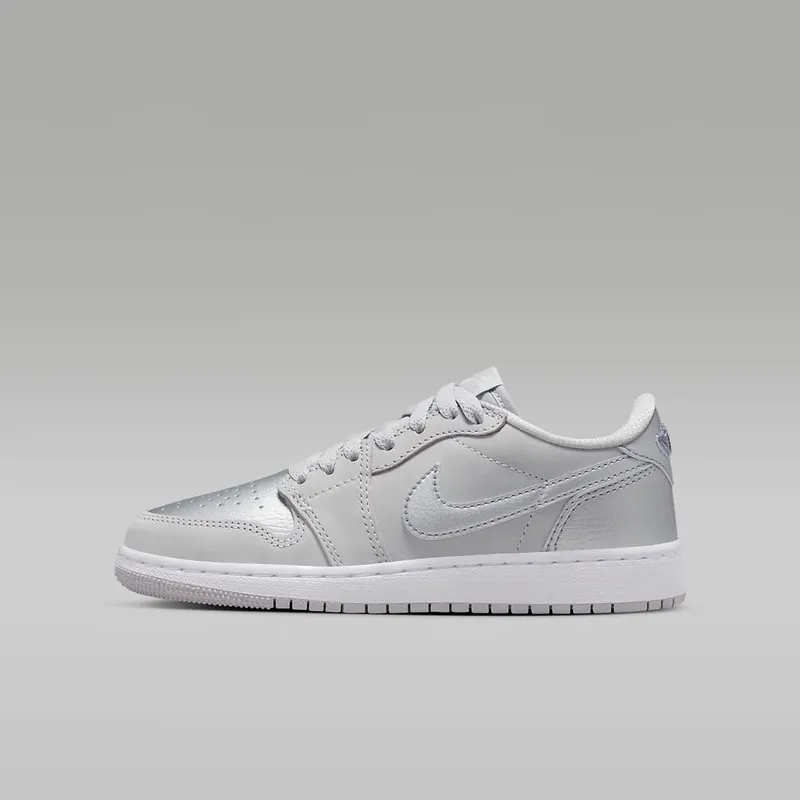 Jordan 1 Low OG GS “Metallic Silver” (CZ0858-002)