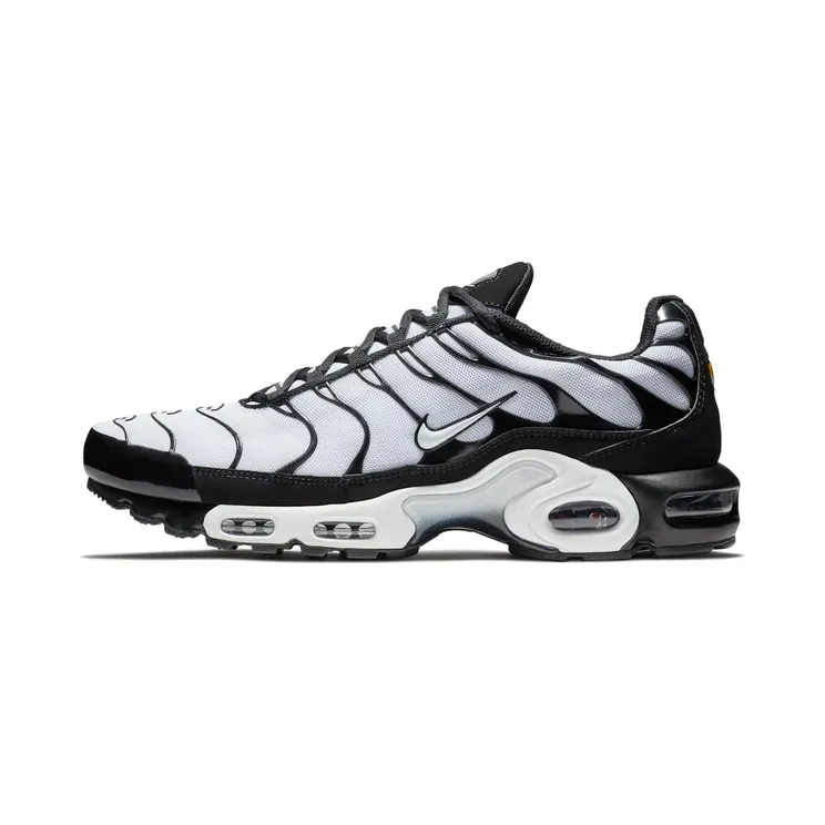 Nike Air Max Plus Oreo “Black / White” (852630-032)