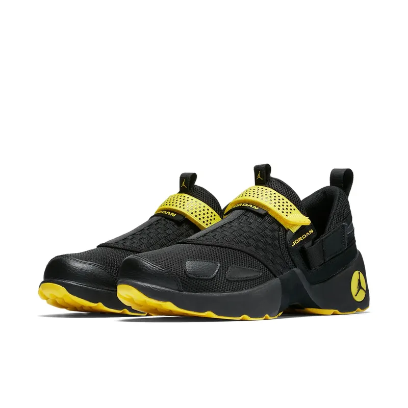 Jordan Trunner LX Thunder Black/Black-Opti Yellow (897992-031)
