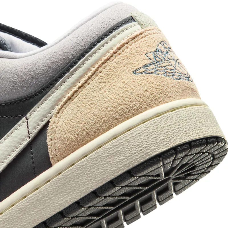 air-jordan-1 IB7109-004