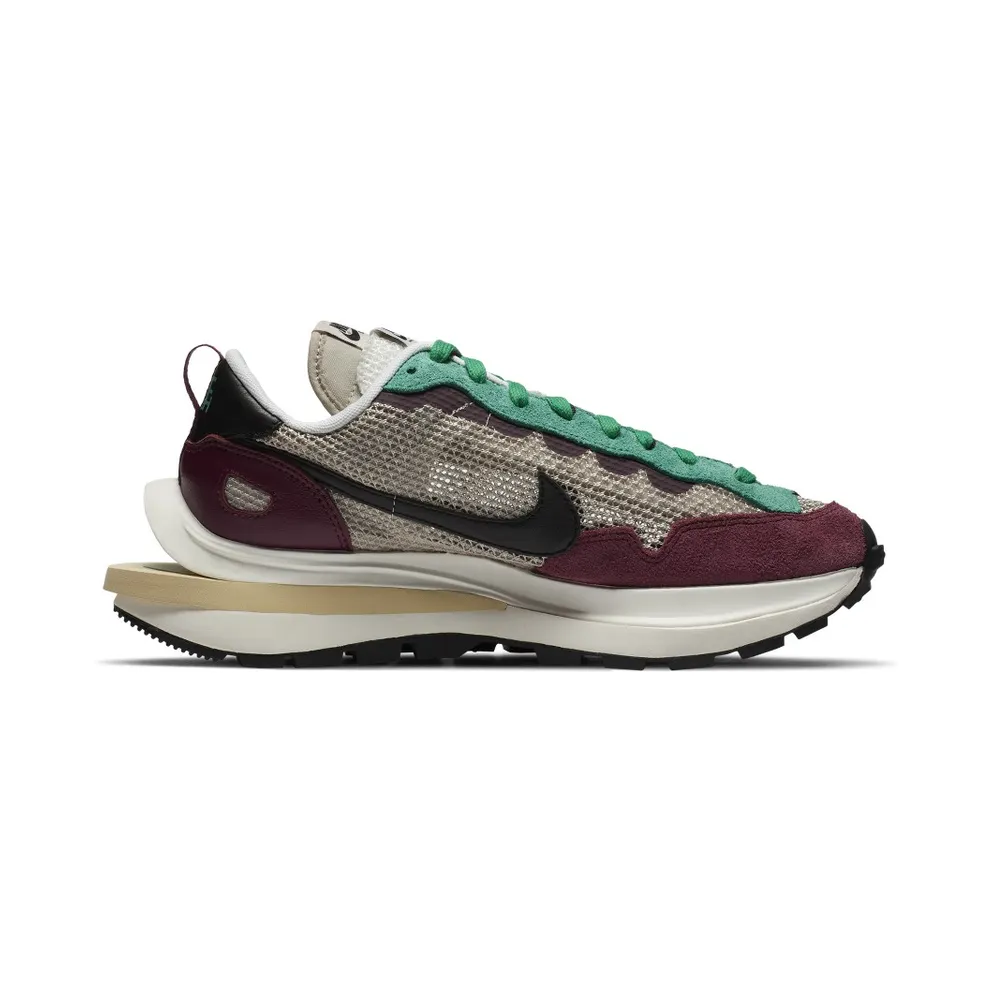 Nike Vaporwaffle sacai Villain Red Neptune Green String/Black-Villain Red-Neptune Green (DD3035-200)