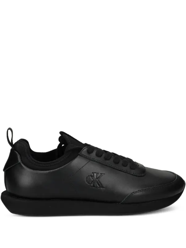 Calvin Klein mit Logo-Prägung – Black (YM0YM013620GJ)