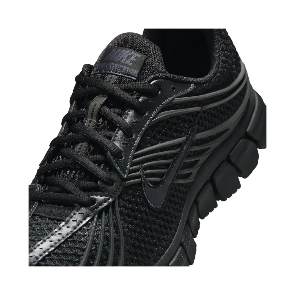Nike Zoom Skylon 11 – “Black / Black” (IU1869-002)