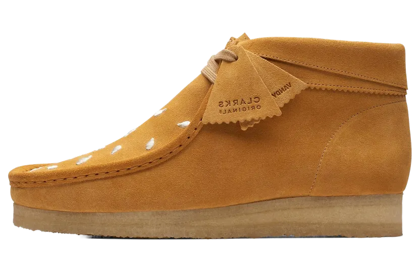 Clarks Vandy The Pink Wallabee Boots “Tan Embroidery” (26175940)