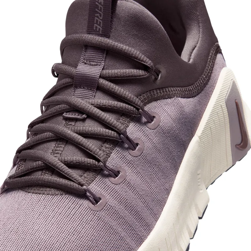 nike-free FJ7126-200