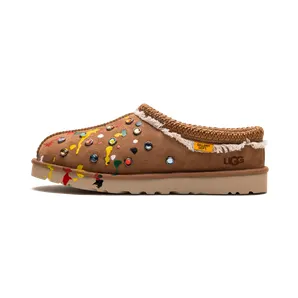 Ugg Tasman Slipper “Gallery Dept. – Chestnut” (1166952-CHE)