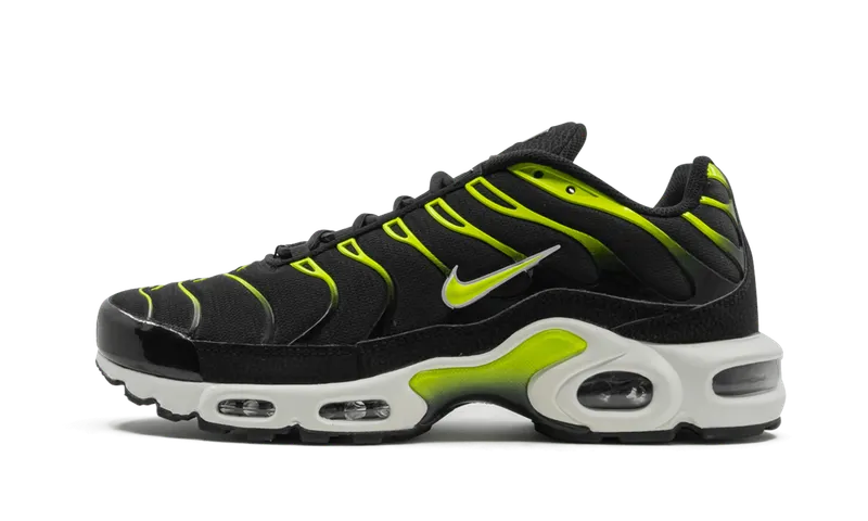 Nike Air Max Plus “Black Volt” (852630-037)