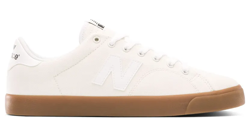 New Balance Herren AM210 – Weiß, Weiß (AM210WCG)