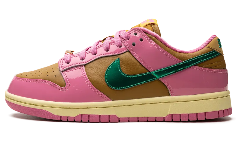 Nike DUNK LOW “Parris Goebel” (FN2721-600)