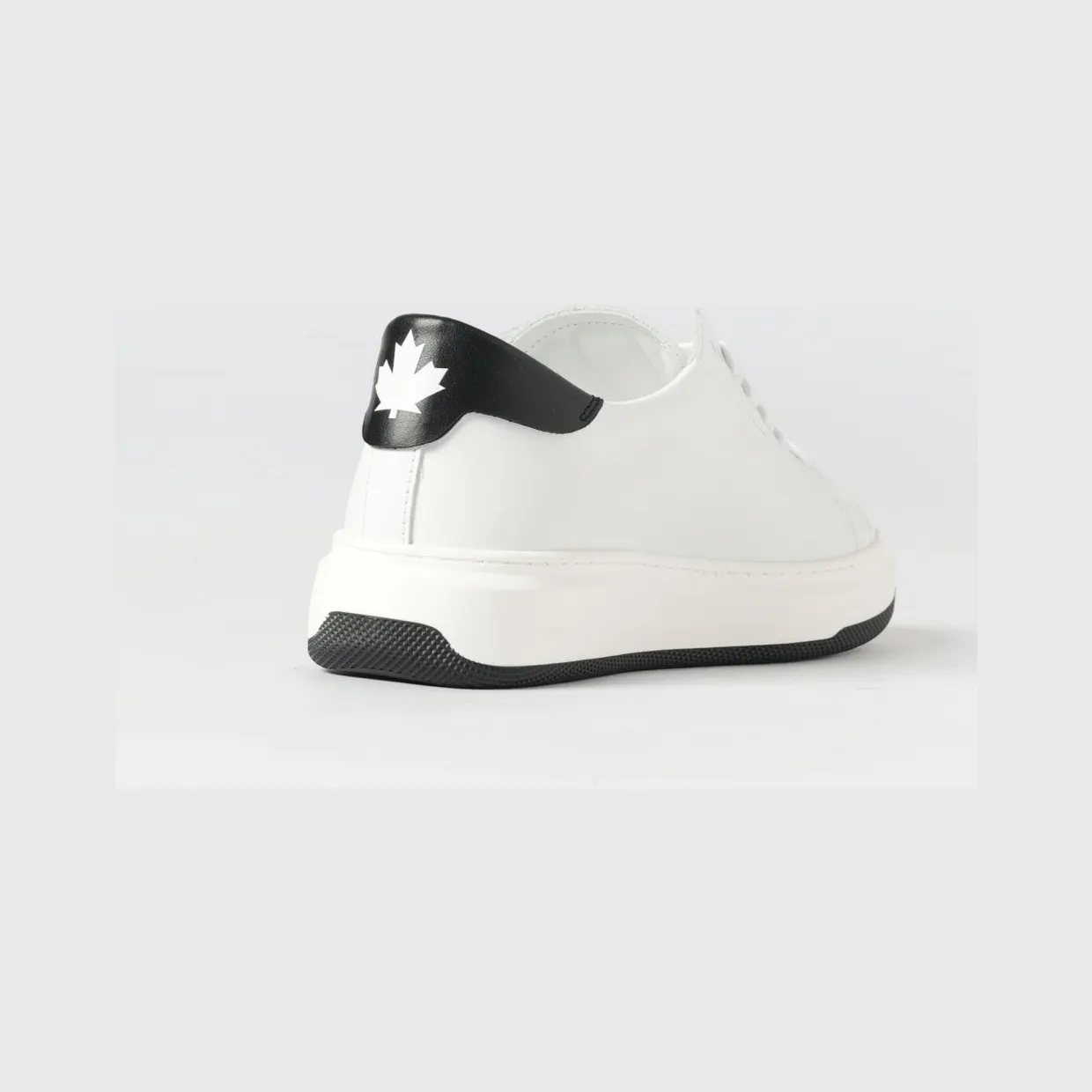 Dsquared2 Boy’s Low-Top Calfskin Sneakers with Printed Logo White (8277002) (2)