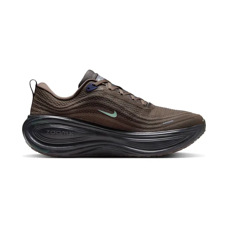 nike-vomero-plus IR7550-030
