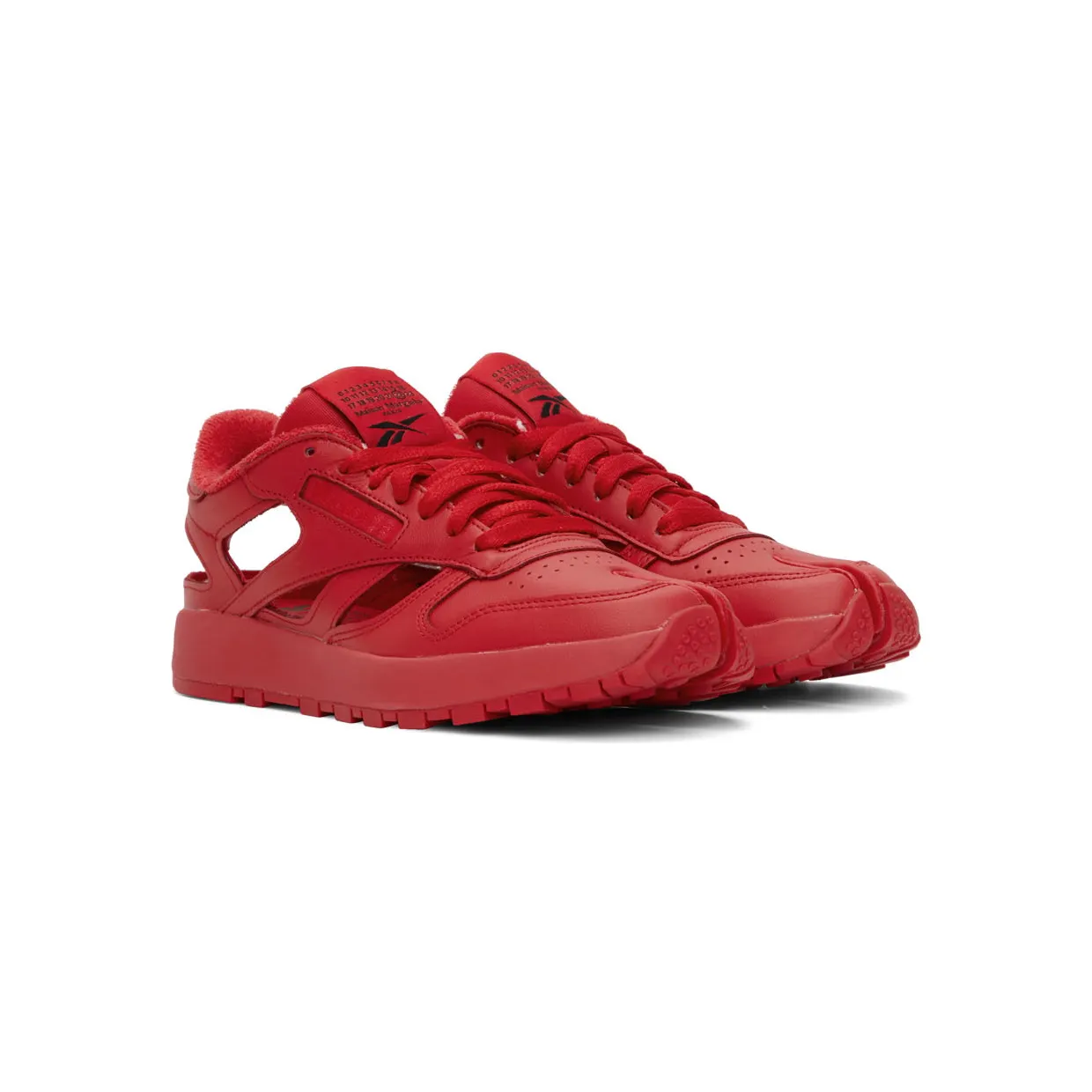 Maison Margiela White Reebok Edition Décortiqué Tabi Low Sneakers (S57WS0429 P4376) (4)