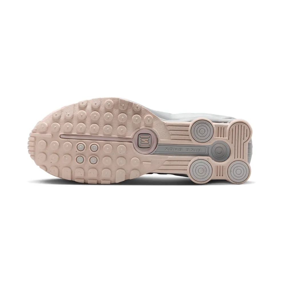 Nike Shox R4 (barely rose / platinum) – AR3565-600