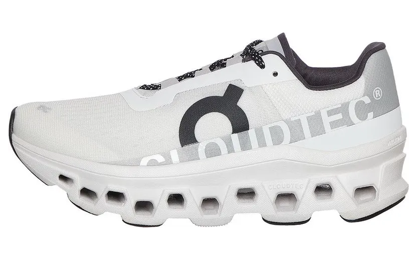 on-sneaker 6198288