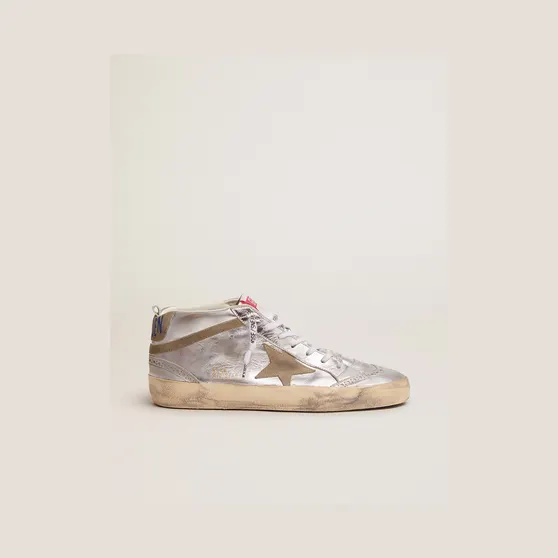 Golden Goose Mid Star In Silver Laminated Leather With Dove Gray Star (GWF00122.F002794.70216)