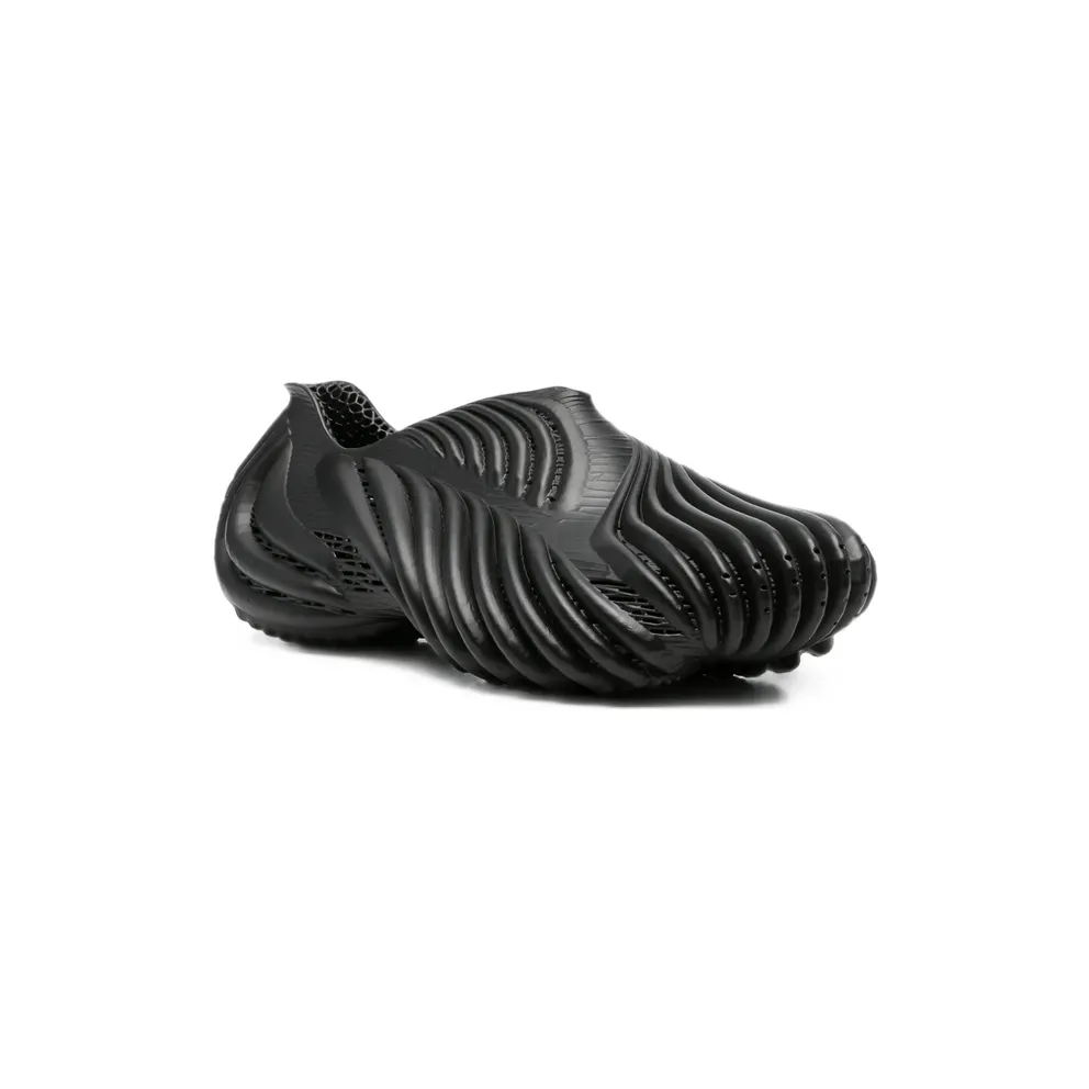 Aliveform Armis Low “Black” (ARMIS LOW CHARC)