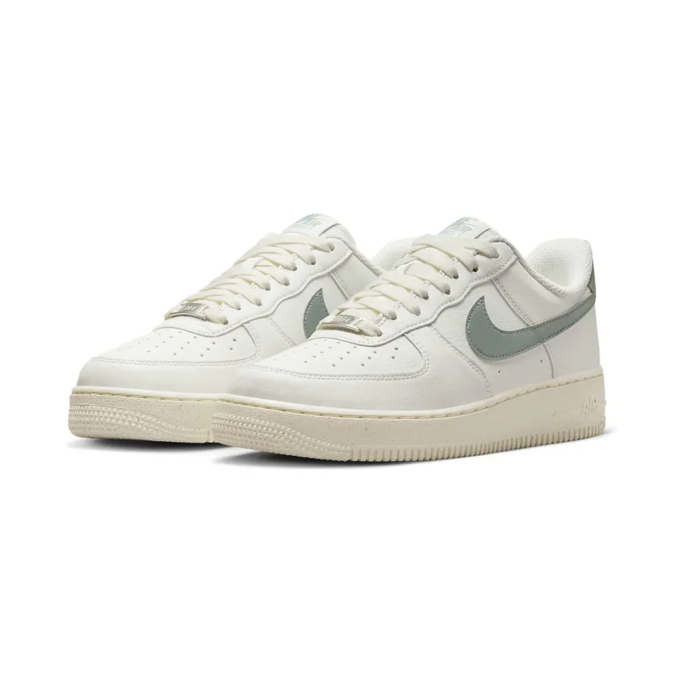 Nike AIR FORCE 1 ’07 NEXT NATURE MNS “Mica Green” (DN1430-107)