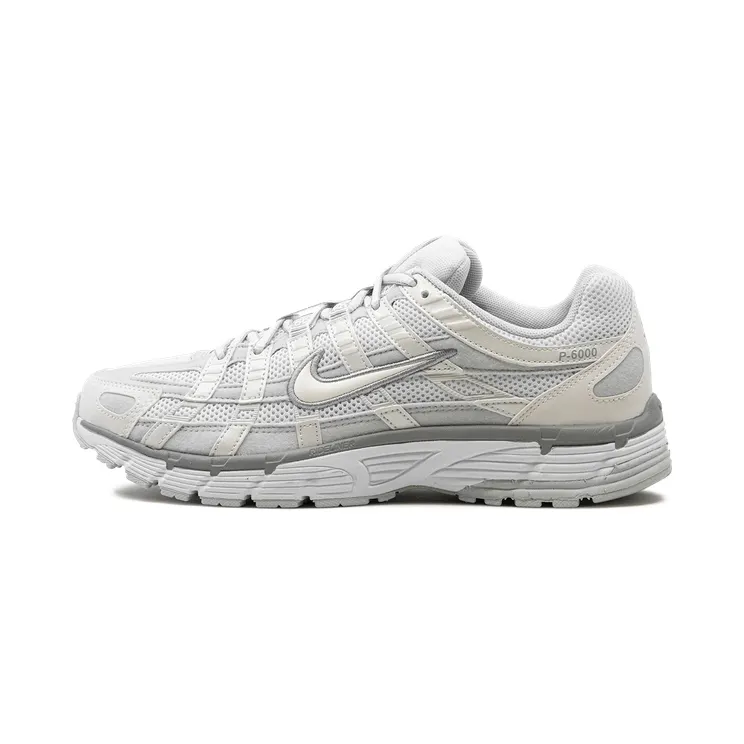 Nike P-6000 “Summit White Pure Platinum”: licht lijnenspel voor haar