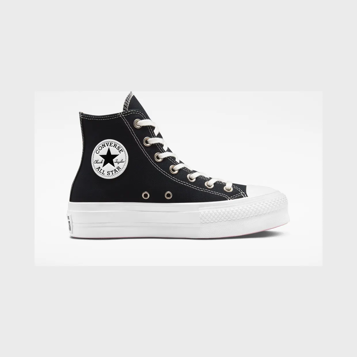 converse-chuck-taylor-all-star A03739C