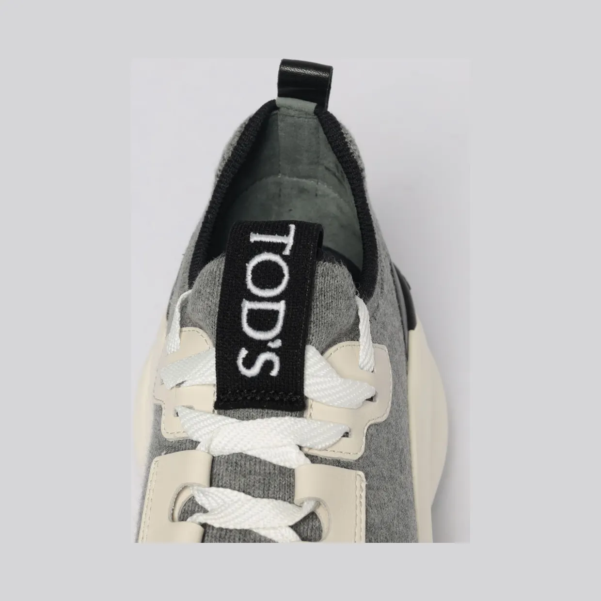 Tod’s Sneakers Grey 1 (XXW81L0KD80V43YSV0) (3)