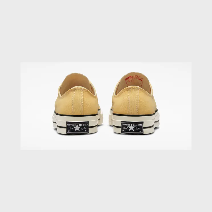 converse-chuck-taylor-all-star A02770C