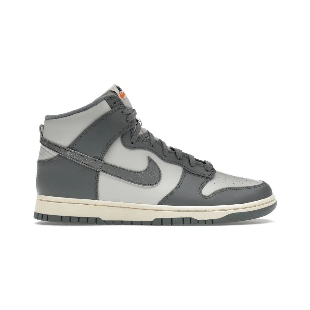 Nike Dunk High Vintage Light Bone Grey (DM0582-001)