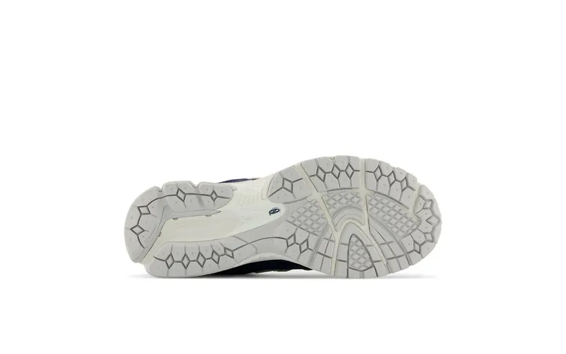 New Balance 2002R Navy Grey (M2002RHL)